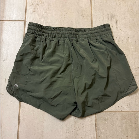 LuLu Lemon Hotty Hot Shorts - Picture 5 of 6